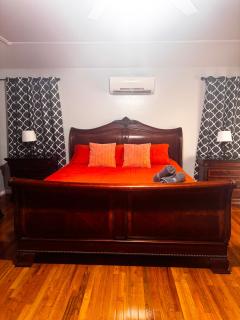 Hot Tub-King Suite-Fenced Yard-Game Room-Fire Pit - East Stroudsburg - 5