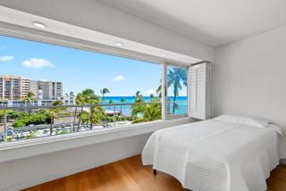 Sleek Oceanside Oasis 1-Bedroom CS condo - Honolulu - 8