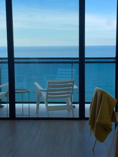 Beach Tower 33 floor, 3301 - 7