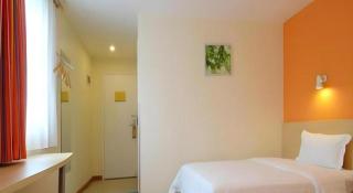 7 Days Inn Luoyang Wangcheng Park Metro Station - Luoyang - 1