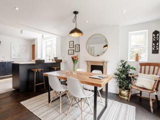 Spinney Cottage - Woodford - 4
