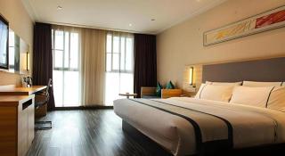 City Comfort Inn Hotel Zigong Wanda Plaza - Zigong - 9