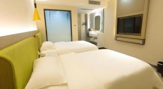 Oly Hotel Huairen City Dianxin Dalou - 4