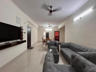 Fully Furnished 2BHK Family Stay with Kitchen & Balcony - Hyderabad - 0