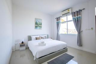 Home Living 8 at Hat Yai - 3 mins to Shopping Mall - 1