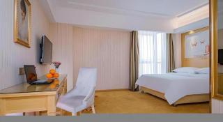 Vienna Hotel Wuhan Huazhong Normal University Huquan Metro Station - 1