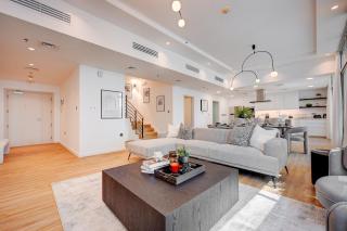 StayShort - Sophisticated 4BR - Perfect Stay for Families in Marina - 0