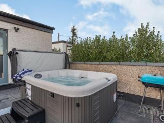 Ty Cwtch - Holyhead - 8