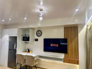 Neon Vimannagar studio near Pune Airport Symbiosis College 5 min walk - Pune - 8
