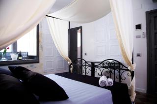 Community Rooms & Wine - 6