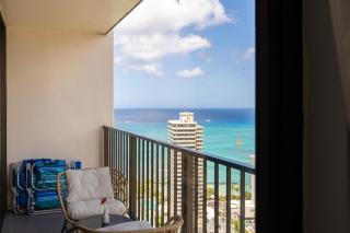 Ocean View, Renovated Waikiki King Suite with Free Parking - 3