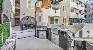 The Sherman Luxe 2 Bed Apt with FREE PARKING - - 7