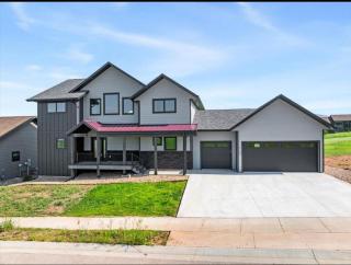 Spearfish spacious home, exit 17, 10 miles to Sturgis Deadwood Spearfish - Spearfish - 0
