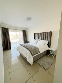 Casa Bliss, Stylish City Escape - 7