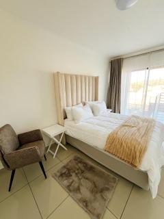 Casa Bliss, Stylish City Escape - 6