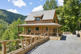 Bear Cheeks cabin - 9