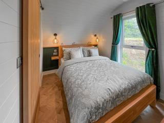 Charlies Cabin - Uk49906 - - 3