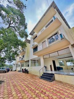 The Greenleaf Resort - 8