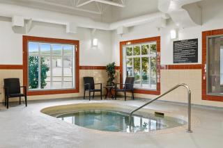 Ramada by Wyndham Drumheller Hotel & Suites - Drumheller - 3