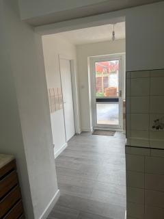 Comfortable Stay With Garden View Near Long Riding - 2