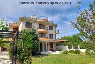 Villa B&B - Varna City - 0