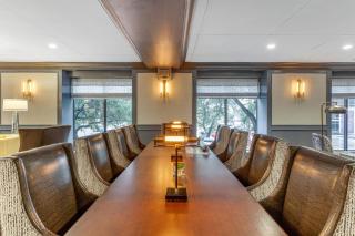 Cambria Hotel Houston Downtown Convention Center - 6