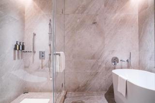 Yuexiu Hotel Guangzhou, Curio Collection by Hilton - 6