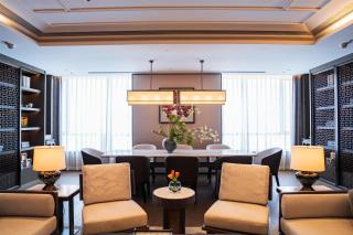 Yuexiu Hotel Guangzhou,Curio Collection by Hilton-Free shuttle between hotel and Exhibition Center during Canton Fair & Exhibitor Registration Counter - Guangzhou - 2