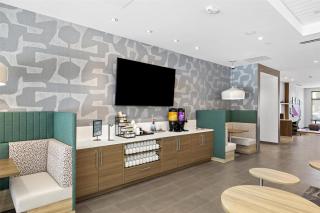 Home2 Suites By Hilton Riverside Downtown - 6