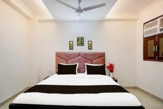 Hotel Grand Stay - Near Saket Metro - 3