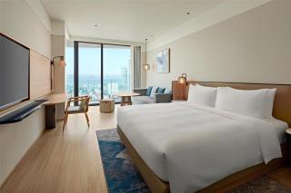 Hyatt Place Ha Long Bay, Bai Chay - 8