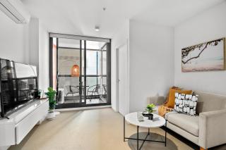 High Rise CBD Retreat Cozy 1BR with Pool Gym and Sauna - Melbourne - 2