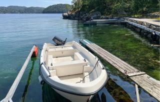 Four-Bedroom Holiday Home In Lyngdal - 4