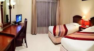 Larisae Setia Kawan Hotel - 5