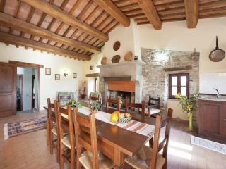 Farmhouse in Apecchio with Swimming Pool, Terrace, Garden - 6
