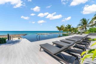 Aqua #4 - Save Now on This Spacious Oceanfront Condo with Modern Style - George Town - 5