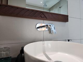 Elite Apartment - Resort Pool & Gym by Center HCMC - Ho Chi Minh City - 5