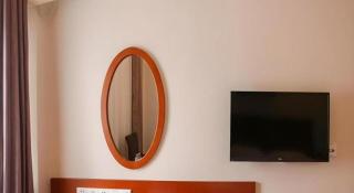 GreenTree Inn Jiangxi Yingtan Jiaotong Road Central Square Business Hotel - 1