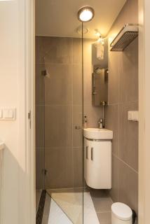Luxury Flower Market Apartment - 4