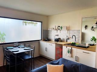 Precioso Departamento en Isla Teja Para 4 Personas con Estacionamiento Privado - 5