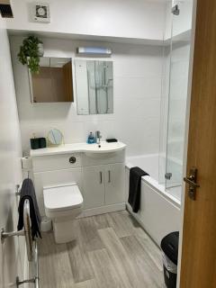 Beachside Bliss One bed Apartment with Parking - Seaford - 3