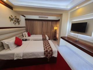 Hotel Grand Circle Inn - 6