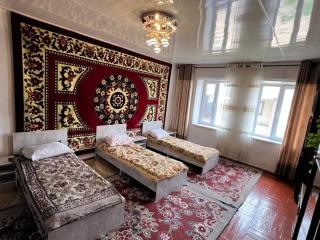 Askat Guest House - Kyzylemgek - 1