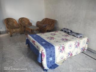 Vishal Homestay - Neoria Husainpur - 4