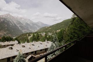 Family relaxation 2 minutes from the slopes - Parking & WiFi - 1