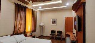 Vrindavan Resort - 8