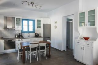 Luxury Skyrian Villas - 9