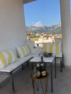 Villa Alidah Avkoppling med utsikt, pool och fruktträd - Bar - 2