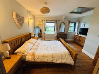 1 Engine Row Beautiful 3 Bedroom Cottage - Penclawdd - 1
