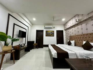 Hotel Deendayal - 2